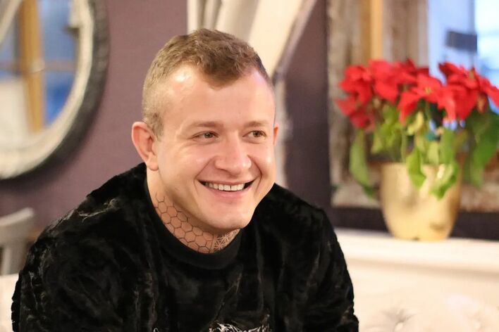 Gwiazdor zachwyca mięśniami i formą! Dawid Narożny intensywnie trenuje przed Prime MMA Show! Fani są zszokowani postępami! 
