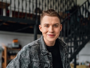 Już oficjalnie! Popularny gwiazdor disco polo został ojcem! Dejw pokazał zdjęcie syna! 