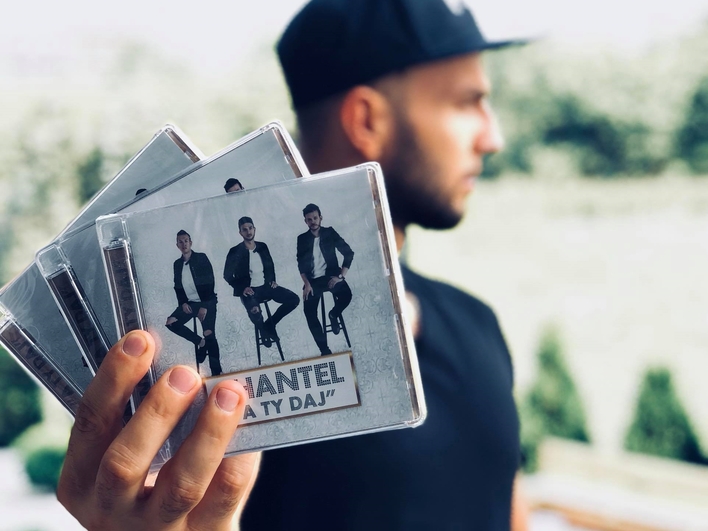 Rewolucja! Popularny zespół disco polo zmienia skład! Stawką bilet do wielkiej sławy! 