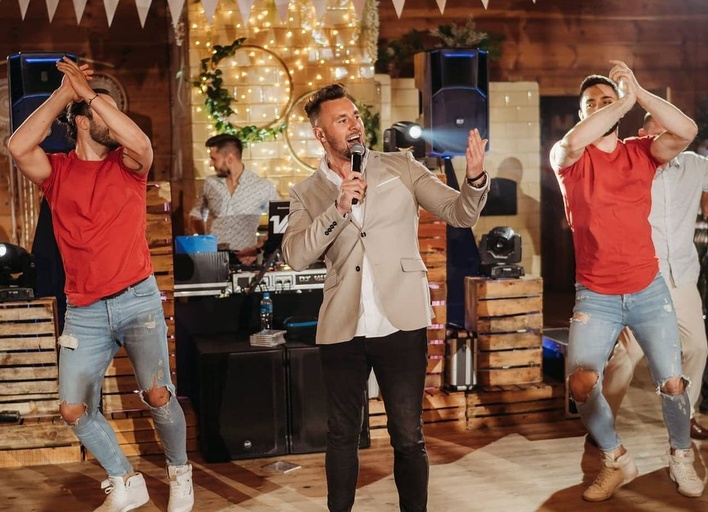 Popularny zespół disco polo skradł show na weselu! Goście zachwyceni zabawą z grupą Effect! Zobaczcie materiał! 