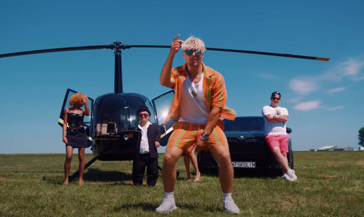 „Posłuchaj Mała„ w nowej odsłonie! Hicior Skolima robi wrażenie!