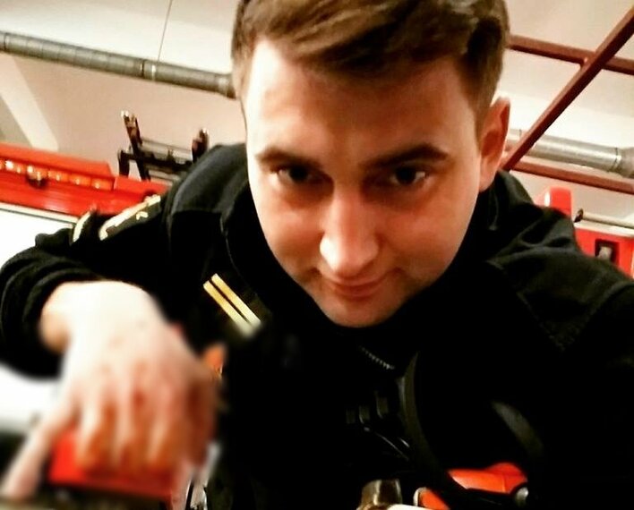 Power Boy stracił palce?!