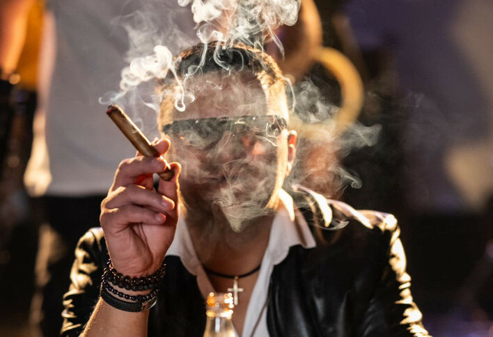 „Powiedz mi„ – Kordian w duecie z Rico Sanchezem obiecuje hit!