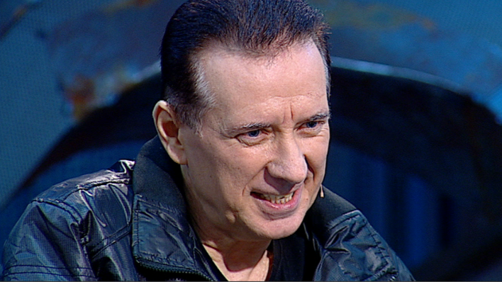 Poznaj burzliwą historię Krzysztofa Rutkowskiego, od domu dziecka do szczytów disco polo. Jego przeboje żyją do dziś