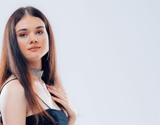 Poznajcie Weronikę Wiśniewską! Top Girls z nową wokalistką! 