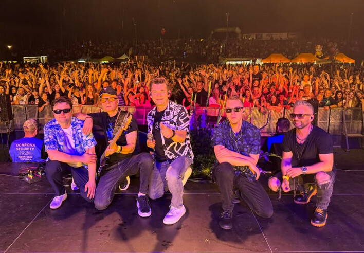 „Pragnienie miłości” w wersji live – Zenek śpiewa na żywo i brzmi lepiej niż kiedykolwiek

