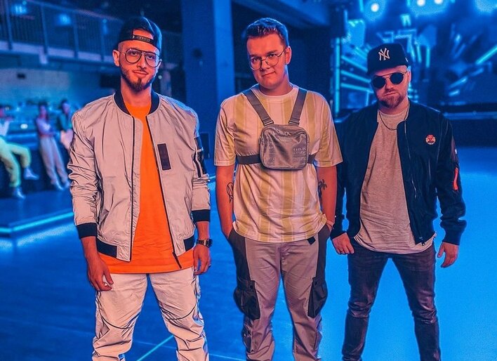 Łobuzy i Ronnie Ferrari podjęli współpracę! Prawdziwa bomba disco polo zbliża się wielkimi krokami! 