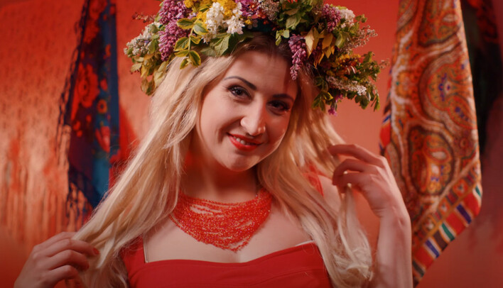 „Buźka Góralki„ nowym hitem disco polo?! Znana wokalistka Skorusa zaskoczyła wszystkich premierą! Fani „wykonanie rewelacja i ten głos„!