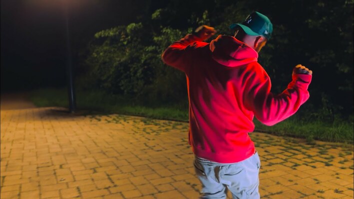 Premiera: Kacper Pluta „Ej zawijasz ze mną„. Po sukcesie „To jest ta chwila„ kolejna nowość 