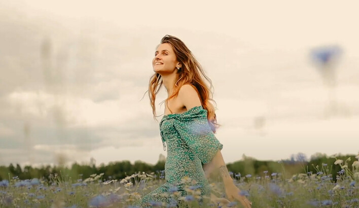 PREMIERA: Lares rozpala scenę disco polo! Nowy hit „Amore Mio„ zapowiada gorący początek lata!