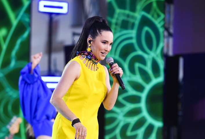 „Promienie„ w wykonaniu Daj To Głośniej fani disco polo zapamiętają na długo! Zespół zaprezentował własną wersję hitu Tarzan Boya! Fani zachwyceni!