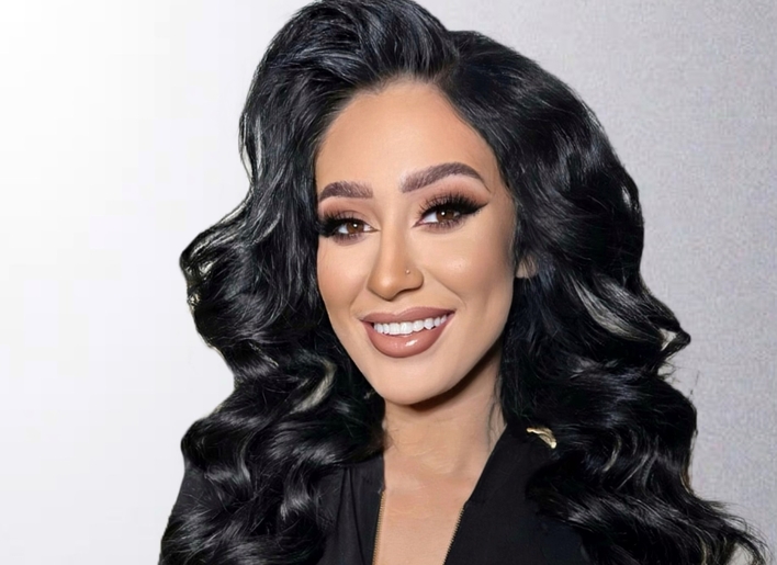 Przedpremiera od Roxaok! Urocza wokalistka prezentuje nowość pt. „Rozpieszczona dama„ | VIDEO