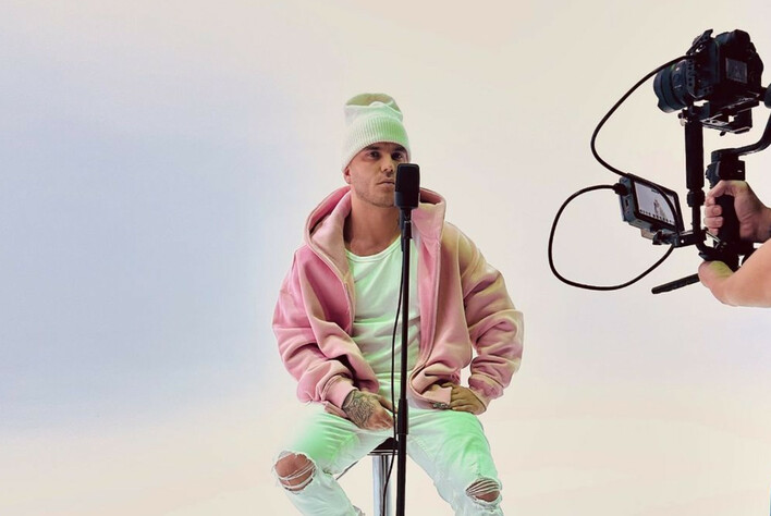 Przedpremierowy odsłuch nowości „Lubię Jak Jesteś„ – Kacper Pluta znów zachwyca fanów | VIDEO
