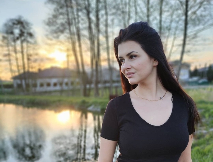 Wokalistka disco polo pokazała się w staniku! Gwiazda odsłoniła brzuch! 