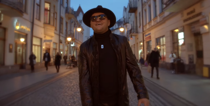 Popularny wokalista disco polo poruszył temat śmierci! To powinni usłyszeć wszyscy! 