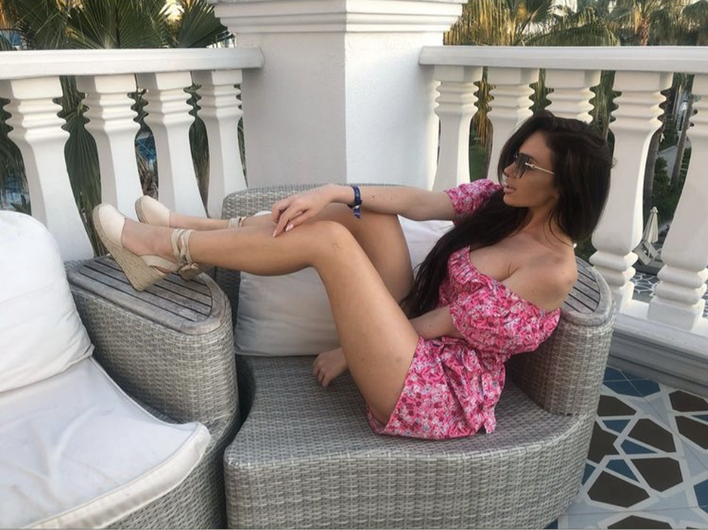 Prześliczna gwiazdeczka disco polo w skąpym bikini! Wokalistka wygląda obłędnie i wypoczywa w Turcji!