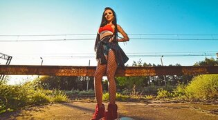 Przestępcza afera w świecie disco polo? Wokalistka sięgnęła po broń! 