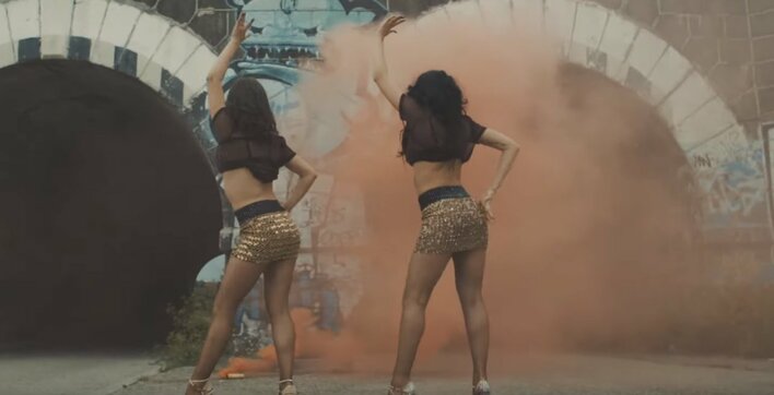 Przystojny wokalista disco polo i „Cud dziewczyna” gorąca premiera od grupy Dress