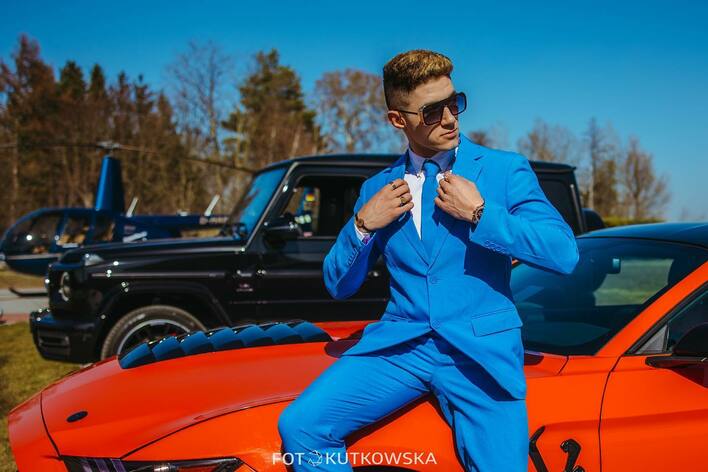 Przystojny wokalista disco polo - Kamil Kossakowski chwali się wyrzeźbioną klatą! Te mięśnie robią wrażenie! Zobaczcie FOTO!