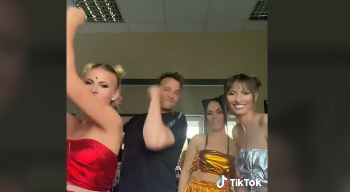 Radosław Liszewski Weekend i formacja Szpilki w jednym przeboju! Obejrzyjcie to niesamowite wideo.