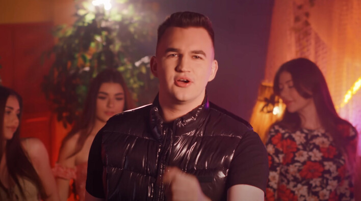 Raider osiąga sukces z nowym teledyskiem „Też Tego Chcesz„!