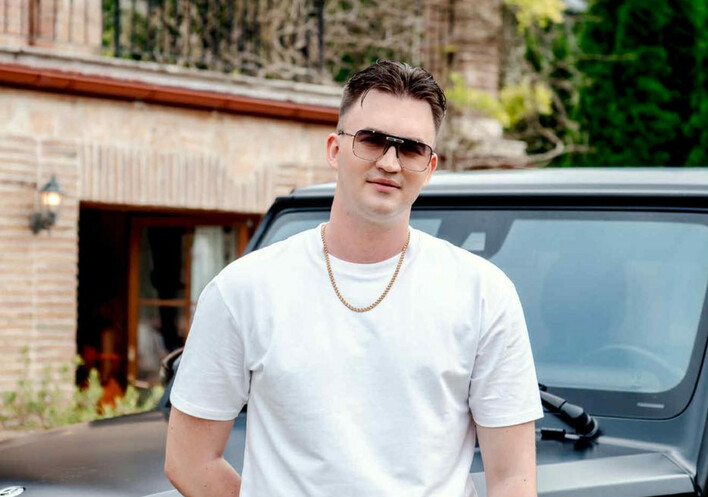 Raider prezentuje nową odsłonę hitu „Co Ty robisz ze mną” w wyjątkowej, akustycznej aranżacji! To hit nagrany ze Skolimem! 