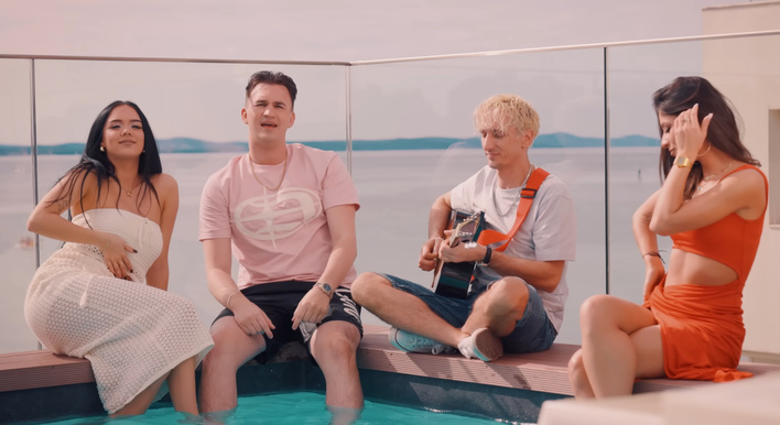 Raider rozpala scenę! „Ona jest HOT” to hit, o którym mówi cała Polska