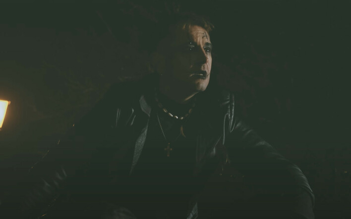 Rajmund z premierą ”Potępiony III” – mroczny teledysk i rockowe brzmienie poruszyły fanów disco polo

