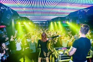 Red Queen w nowej produkcji! Niby jesteś ale Cię nie ma - zobaczcie VIDEO!