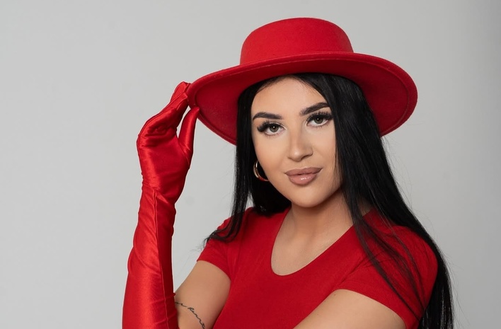 Red Queen z nową wokalistką! Wiktoria debiutuje w piosence ”Poczuj Chill”! Posłuchaj przedpremiery!