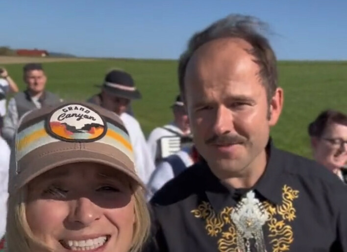 Redyk na Koninie: Sławomir i Kajra śpiewają „Megiera„ z góralami!

