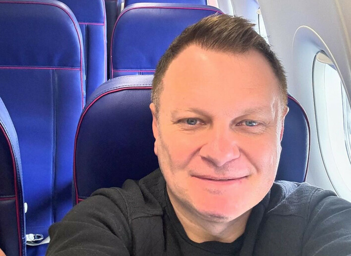 Robert Klatt - Wokalista Classic na zasłużonych wakacjach w Dubaju