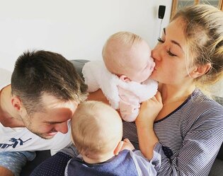 Rok temu została mamą bliźniaków! Wokalistka disco polo świętuje! 