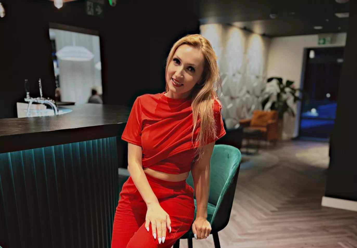 Roksana Skynova w czerwieni od stóp do głów! Tak wygląda gwiazda disco polo poza sceną