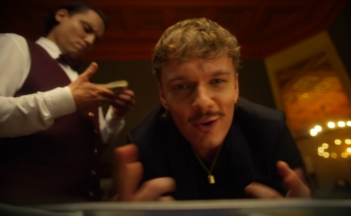 Ronnie Ferrari i MiłyPan z milionami wyświetleń! Ich „Przez cały wieczór” to prawdziwy hit