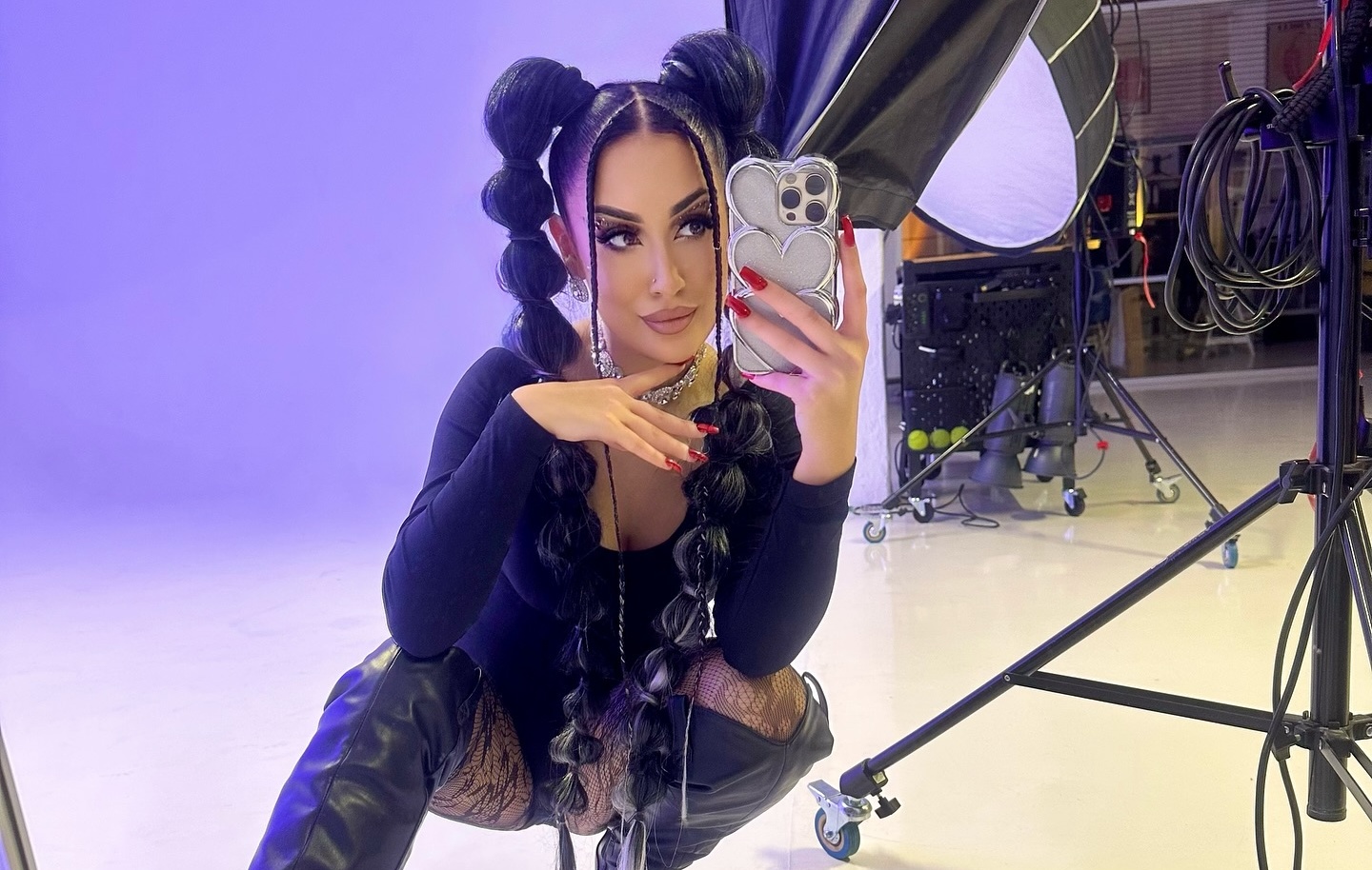 Dlaczego ostatnie zdjęcia Roxaok rozgrzały internet? Roxana Orłowska w nowej, ponętnej odsłonie