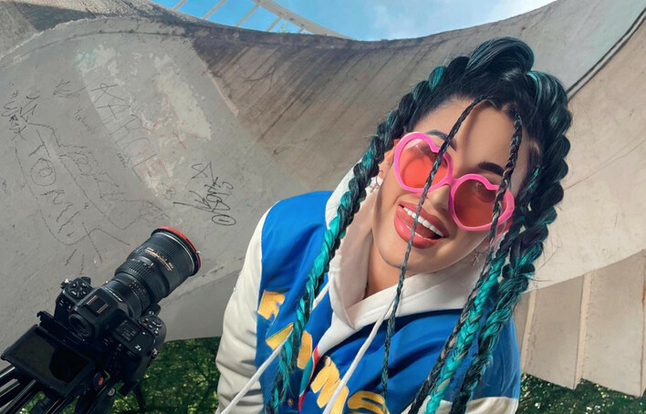 Roxaok w nowości ”Bajka” podbije listy przebojów?! Posłuchaj przedpremiery jako pierwszy! To nowy HIT gwiazdy disco?!