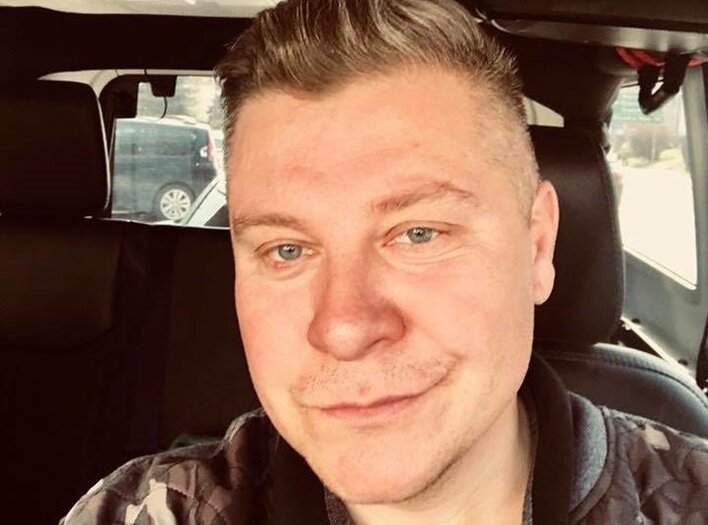 Rozczulające zdjęcia gwiazdora disco polo z córką! Razem wyglądają cudownie!