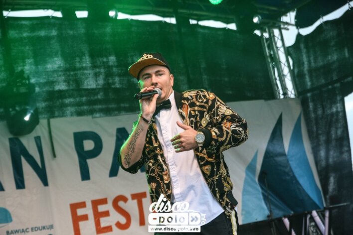 Rozłam w disco polo! Popularny artysta zrezygnował z kariery u boku popularnej grupy! 