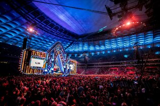 Roztańczony PGE Narodowy 2023 - Twój przewodnik koncertowy! Jak dojechać? O której otwarcie bram, do której potrwa impreza?!