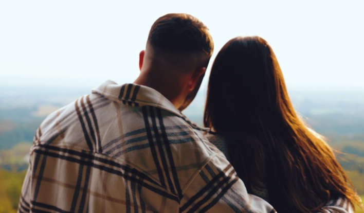 Justyna Lubas i jej przedpremierowy klip do piosenki pt. „Pocałunek„! 