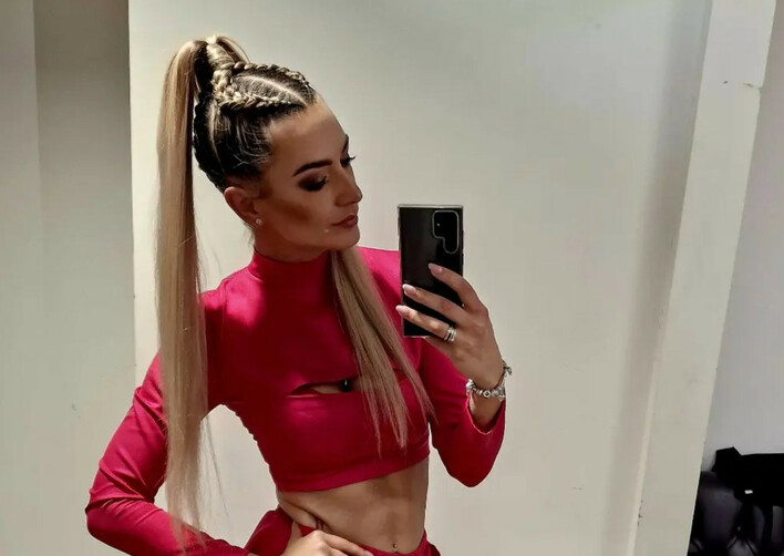 Seksowna Justyna Lubas z Top Girls odkrywa, jak zrobić furorę swoją stylizacją na każdym koncercie!