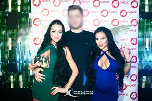 Widać już brzuszek! Artystka disco polo potwierdziła ciążę. Polała się na nią fala hejtu!