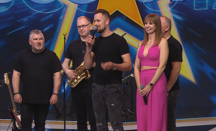 Skalsky Band w "DiscoStar" zachwycili wykonaniem "Mała figlara" z Zenonem Martyniukiem | VIDEO
