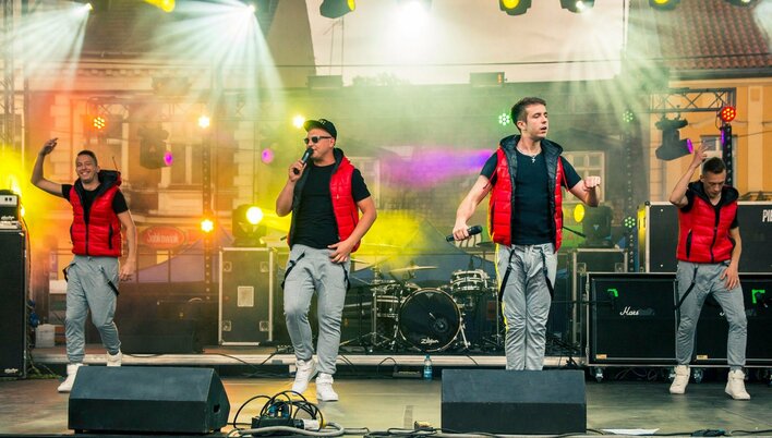 Skład znanego zespołu zmniejsza się! Odchodzi wokalista!