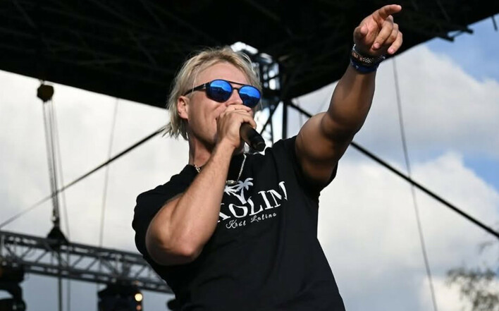 Skolim o swoich milionach: ”Liczycie je w latach, ja w dniach!” – tyle zarabia, że lata helikopterem na koncerty

