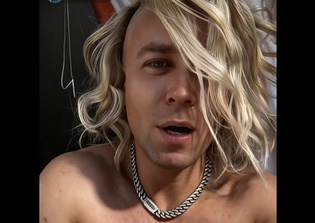 Skolim pokazał zdjęcie z łazienki! Najprzystojniejszy wokalista z branży? 