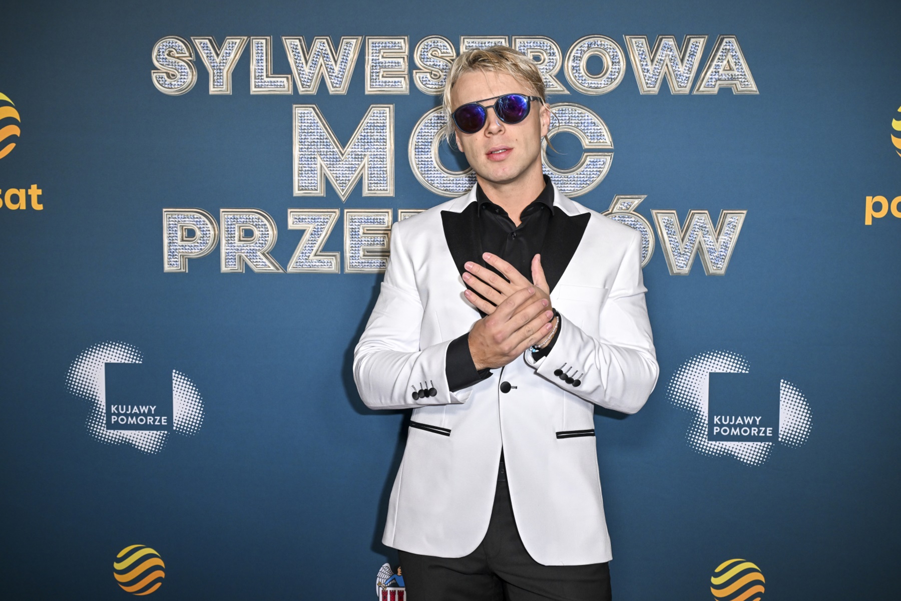 Skolim ponownie na Sylwestrowej Mocy Przebojów 2025 w Toruniu. „Król latino” na scenie Polsatu