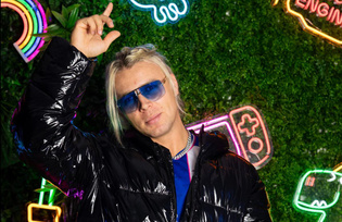 Skolim pozuje bez koszulki. Król latino w znakomitej formie