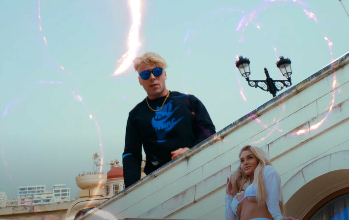 Skolim najpopularniejszą gwiazdą w Polsce! Dwa teledyski w Top 10 na YouTube - zarabia fortunę! „Tak tworzy się historię„

